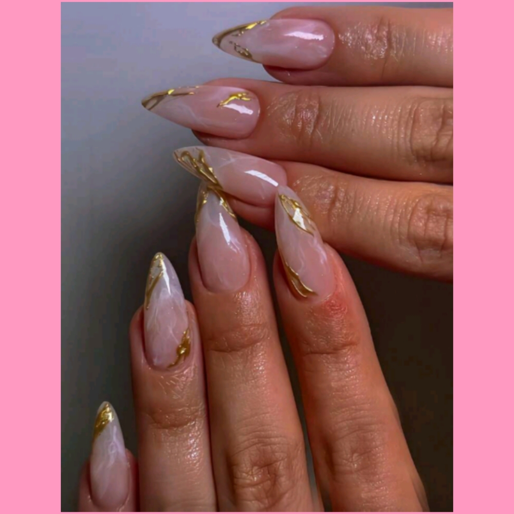 FINAL PRICE✨Elegant Gold and Pink Nail Art